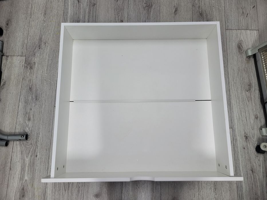 Ящики для одежды на колёсиках