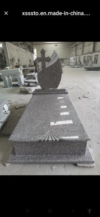 Vând monumente funerare 
Monument funerar elegant din granit – reziste