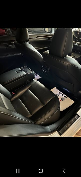 Lexus es250 продаётся