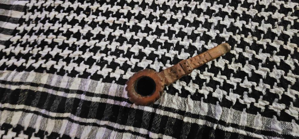 pipa  de fumat lucrata  manual