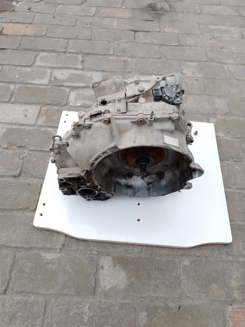 Lada granta avtomat karoplasi Sotiladi