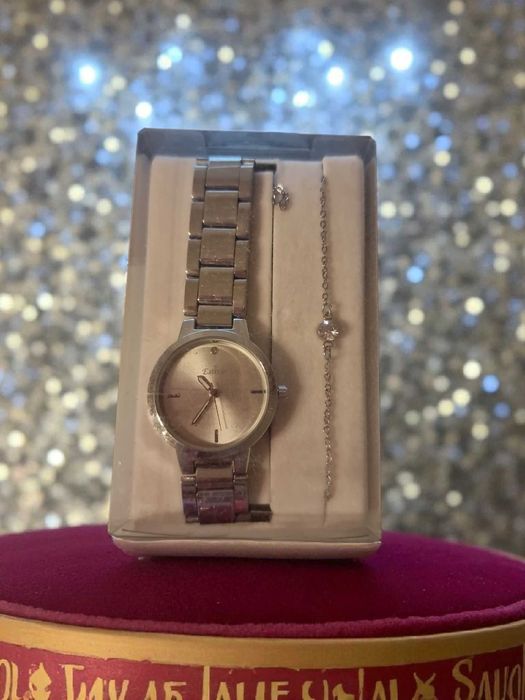 Set elegant damă Ceas și brățară argintie