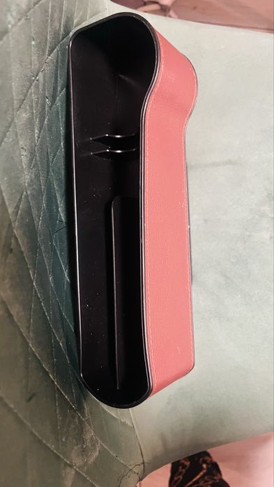 suport piele auto telefon si organizator masina, brat scaun