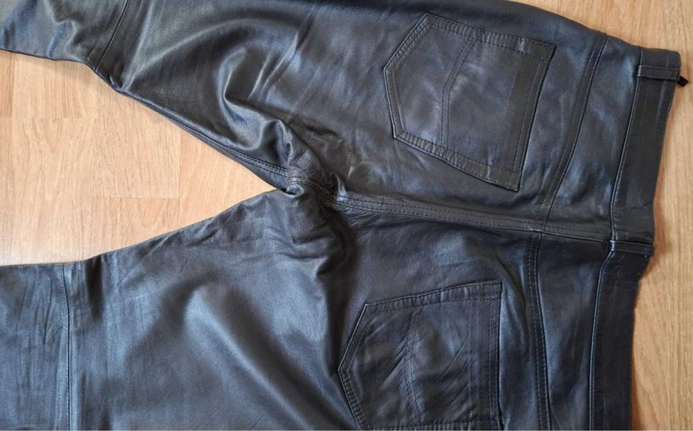 Pantaloni Piele - Marimea 40