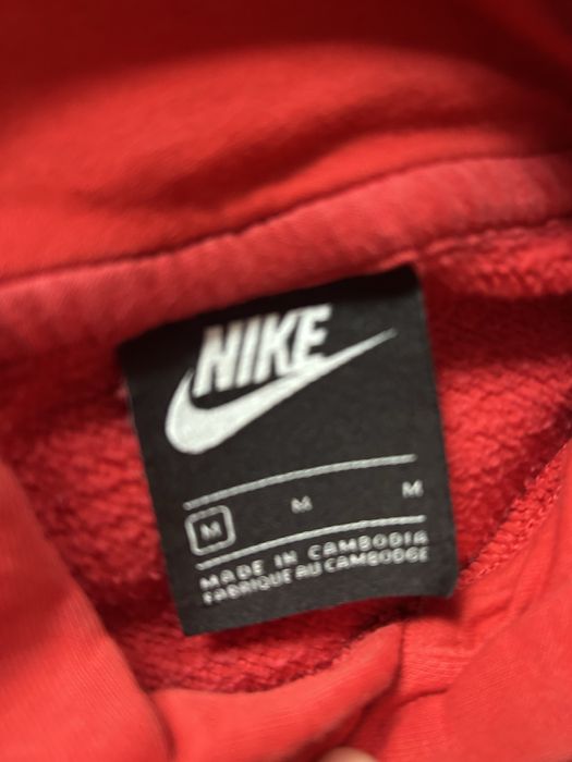 горнище найк червено