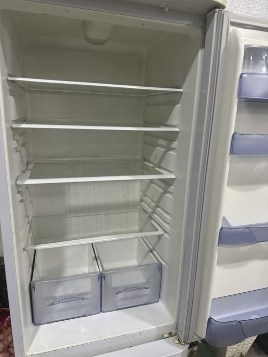 Продается холодилник Бирюса