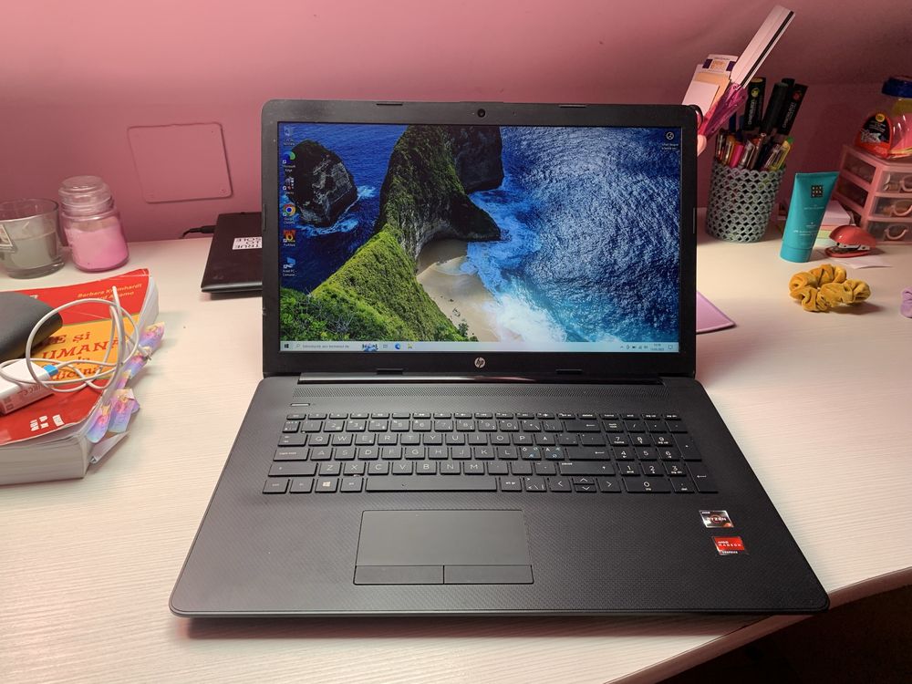 Laptop HP 17-CA , display 17.3, ssd, baterie 4 ore, ddr4