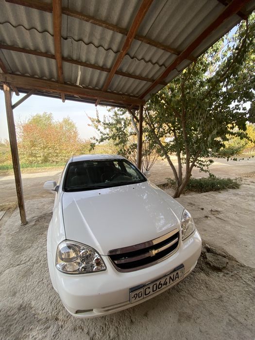 Lacetti 1.8 Sotiladi hamma yeri yaxshi kraska 100% oʻziniki