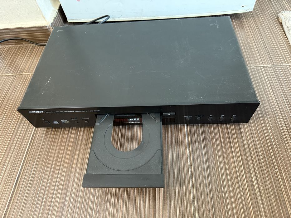 Yamaha CD-S300 player