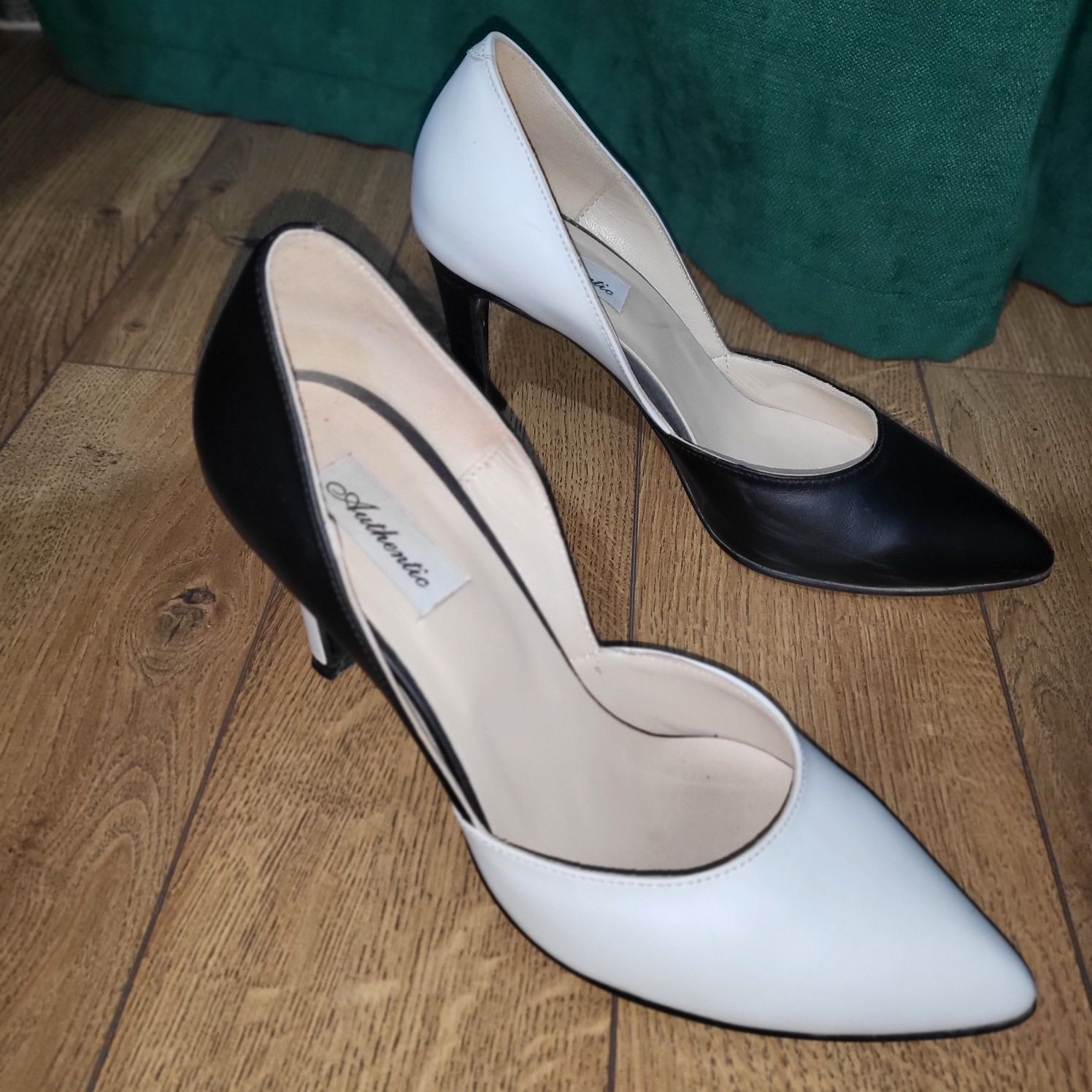 Pantofi piele alb/negru doua culori