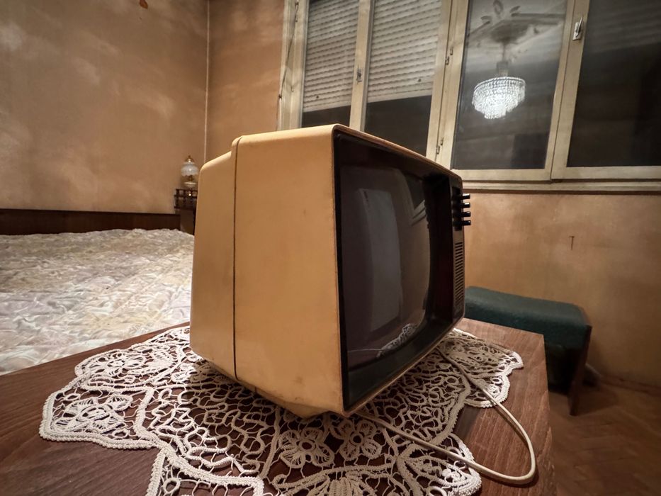 Телевизор модел юности