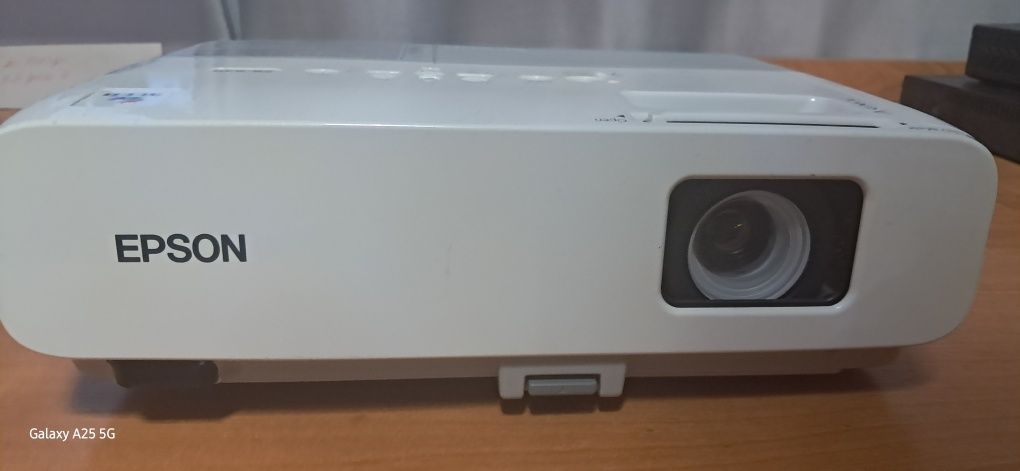Проектор Epson h353b vga