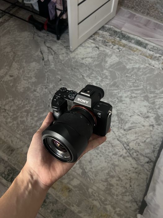 Sony alpha a7iii . объектив 28-70