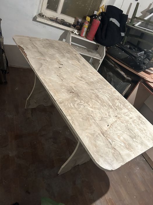 Продам стол для кухный