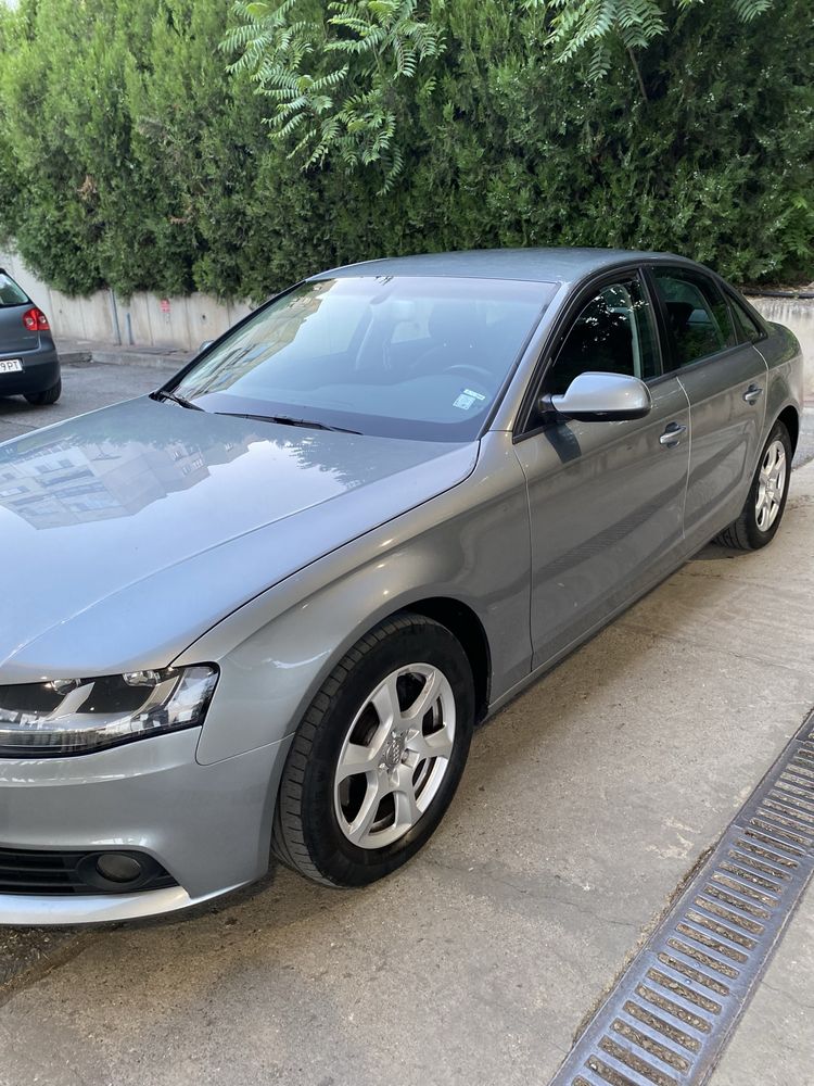 Audi a4 2.0 tfsi 2011 г.