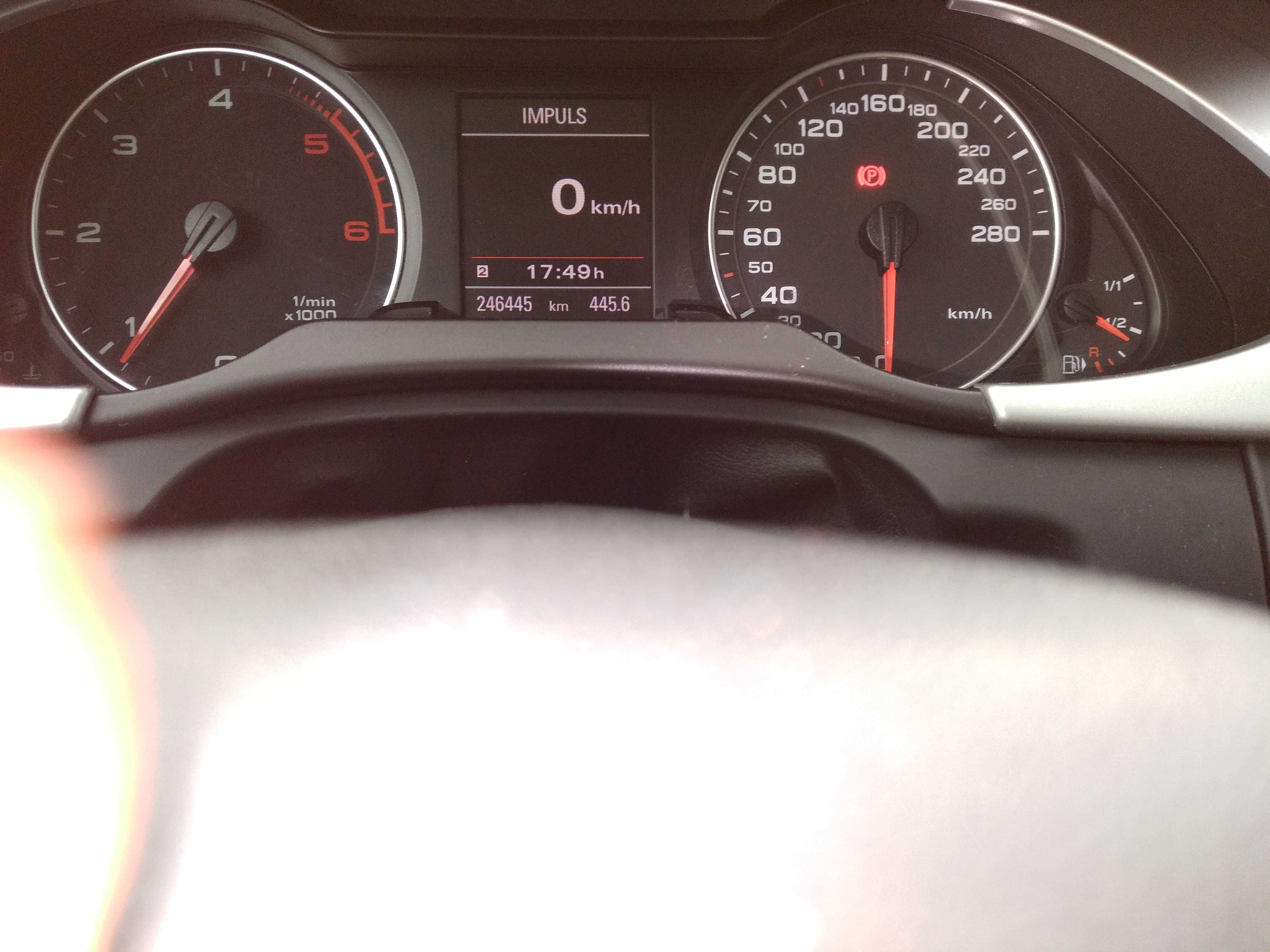 Vand Sau Schimb  Audi a4 B8 2.0TDI E5 Manuala 2011