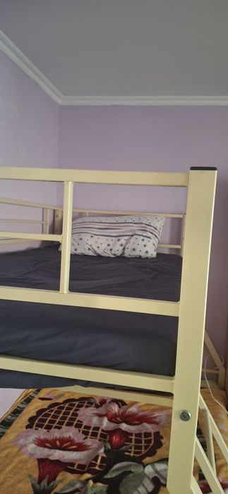 Двухъярусная кровать