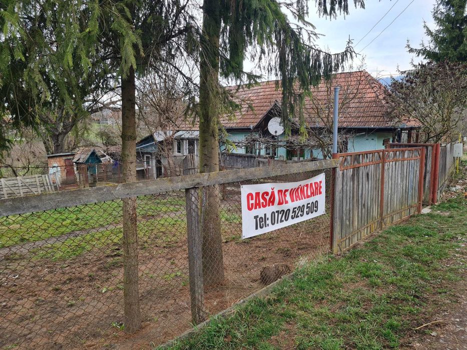 Casa cu 2 camere, teren generos - Herghelia