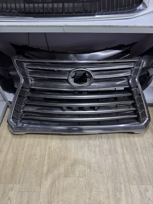 Оригинал решетка радиатора Лексус ЛХ570 Lexus LX570