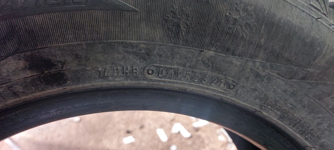 Шины шипованные DUNLOP 215×65r166