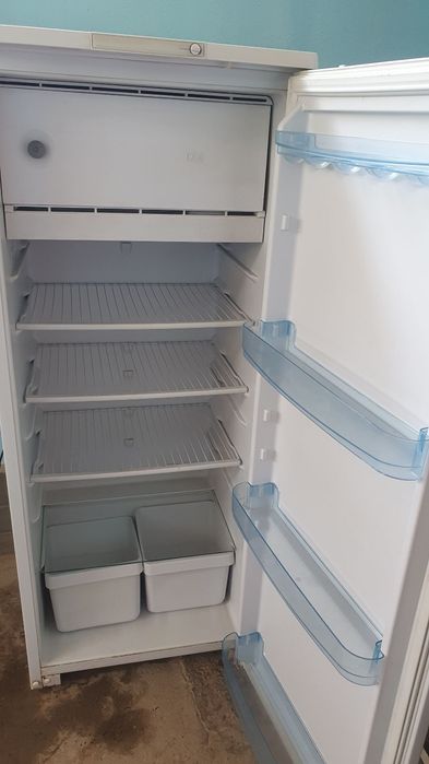 Холодильник Бирюса