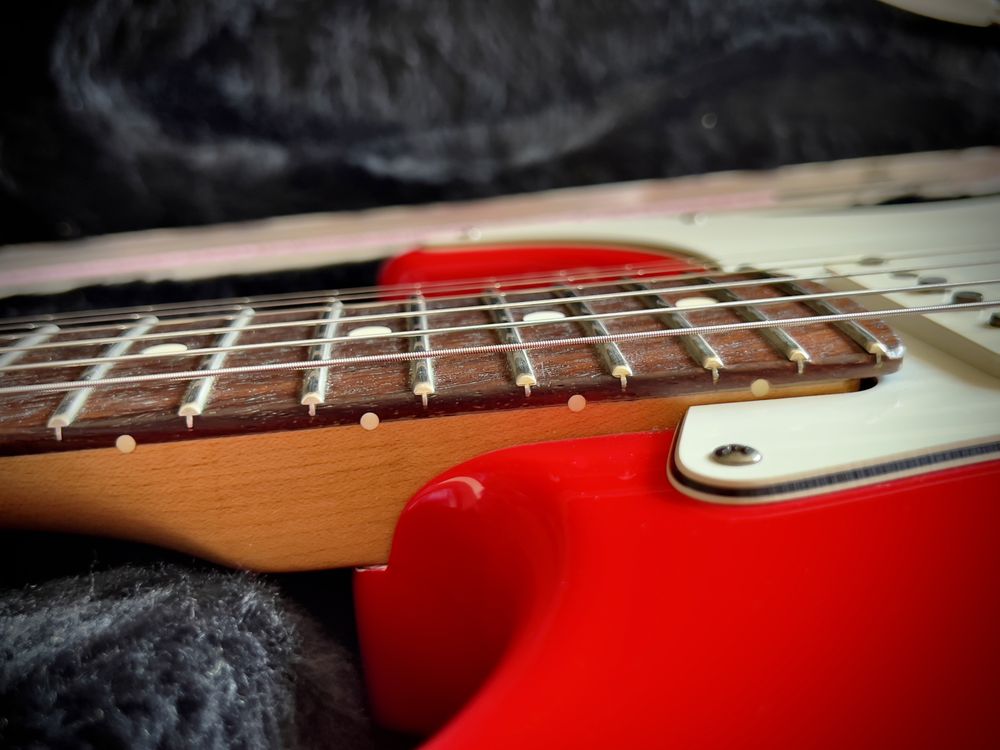 Американски Fender Stratocaster 2000г. продавам