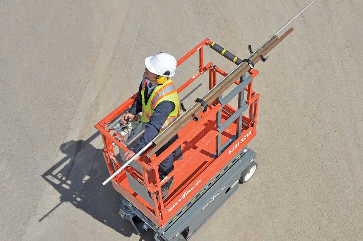 ПОД НАЕМ Ножична Вишка Skyjack SJIH 3219/ 8 м. Височина, гр. Казанлък