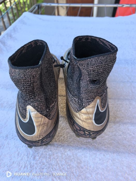 Страхотни професионални бутонки nike номер 42.5 стелка27см