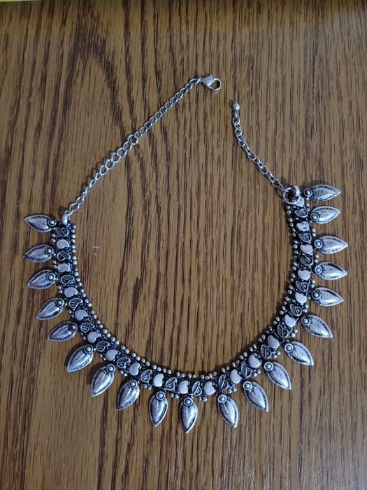 Coliere și brățări