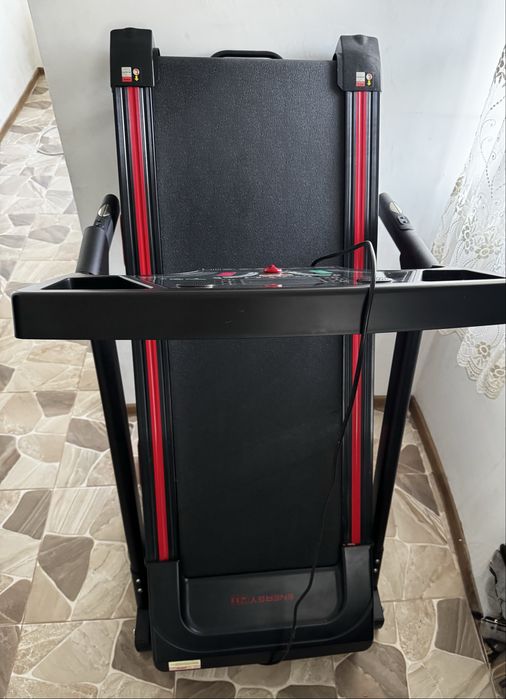 Vând bandă de alergat + bancă fitness – stare excelentă!