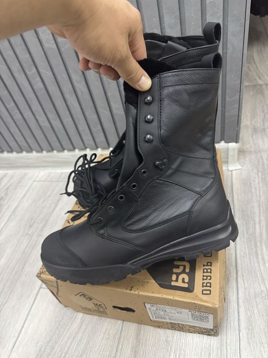Продам кожанные зимние берцы фирмы Бутекс