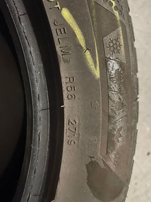 Vand 4 cauciucuri 215/55 r 17