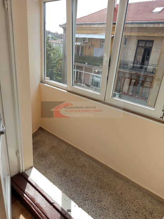 Дава под наем 3-стаен гр. София - Център 99m²