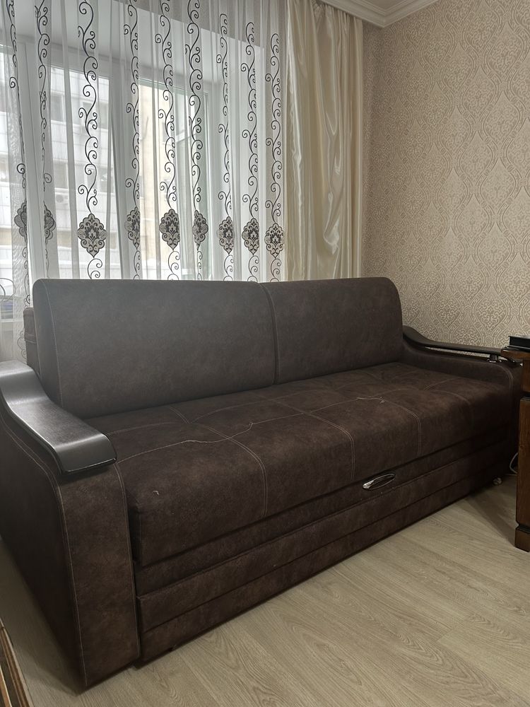 Диван продам  в отличном состоянии