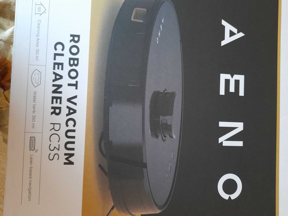 Продавам робот прахосмукачка aeno3s