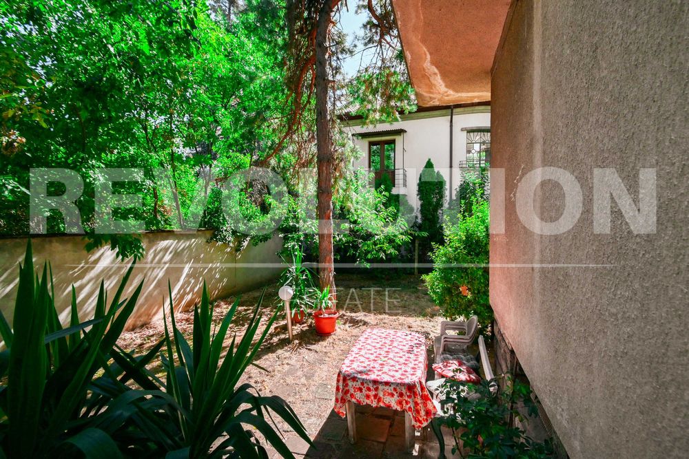 Продава се Етаж от къща в София, Изток - 60 кв.м за 6000 €/кв.м - Снимка #7