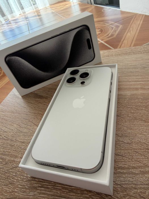iPhone 15 Pro White TItanium
