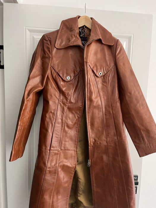 Кожанный плащ демисизонный рыжий