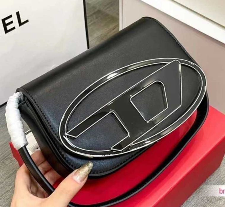 Черна дамска чанта DIESEL