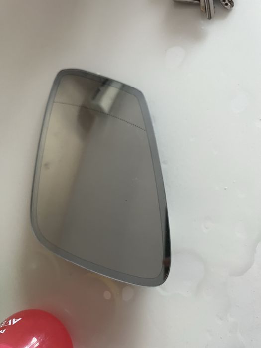 Продавам огледало BMW f10