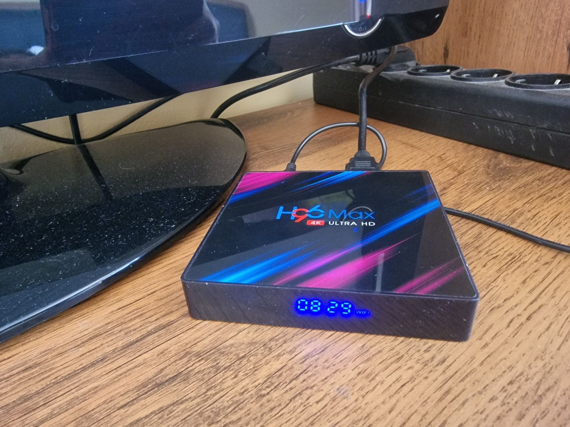 Андроид  TV box, 32Gb 4Gb RAM, H96 Max 4K Ultra HD,