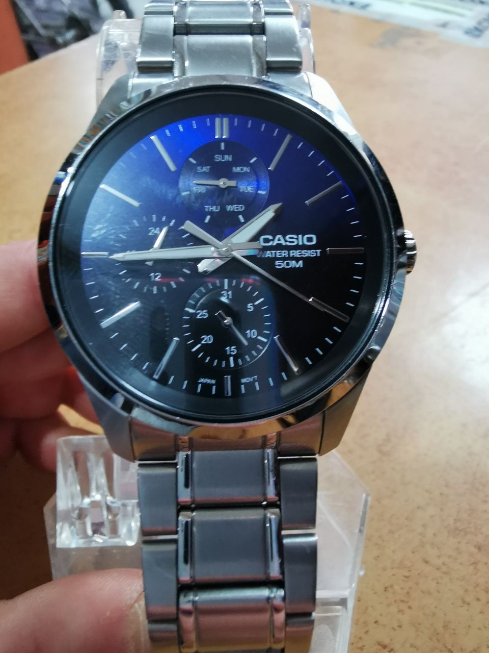 НЕ УПОТРЕБЯВАН мъжки часовник Casio MTP-E330D-2AVDF
