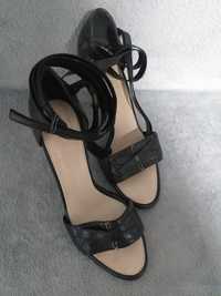 YvesSaintLaurent 36.5 оригинални дамски сандали с ток естествена кожа