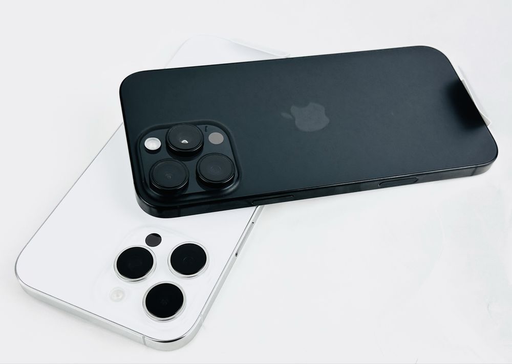 НОВ! Apple iPhone 16 Pro Max 256GB Black / White Titanium Гаранция
