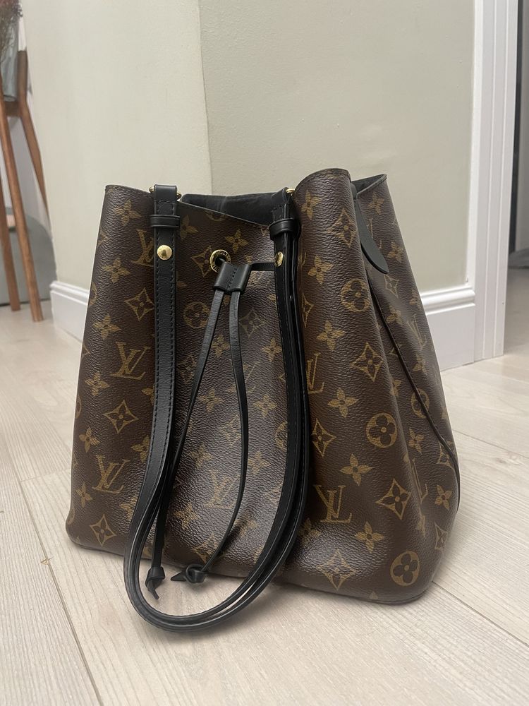 Сумка NeoNoe Louis Vuitton