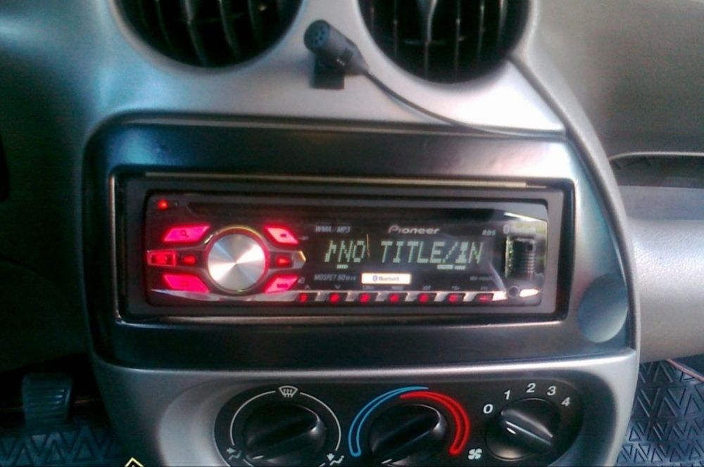 Rama Ford Ka dupa 1997 cadru radio montaj radio CD aftermarket