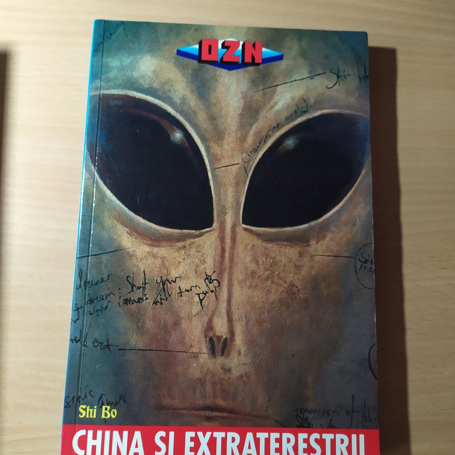 Colectia UFO/extraterestri