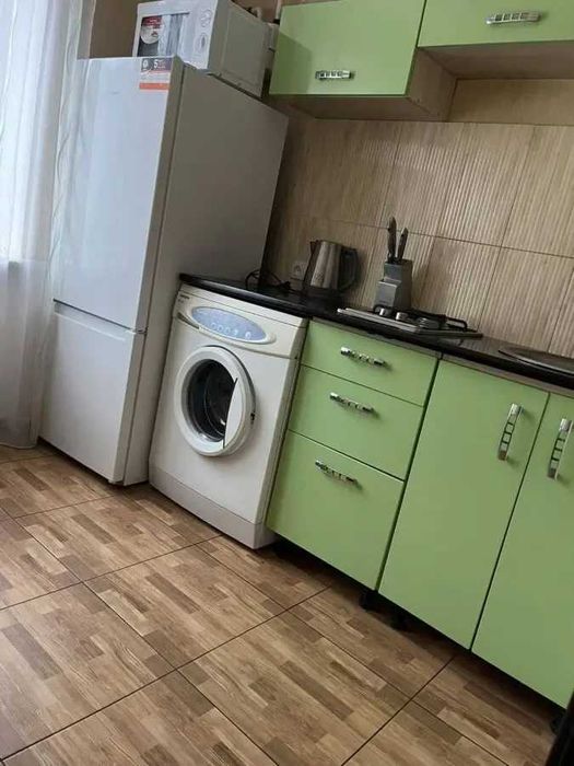 Дава се под наем Двустаен апартамент в София, Център - 55 кв.м за 387.6 € - Снимка #2