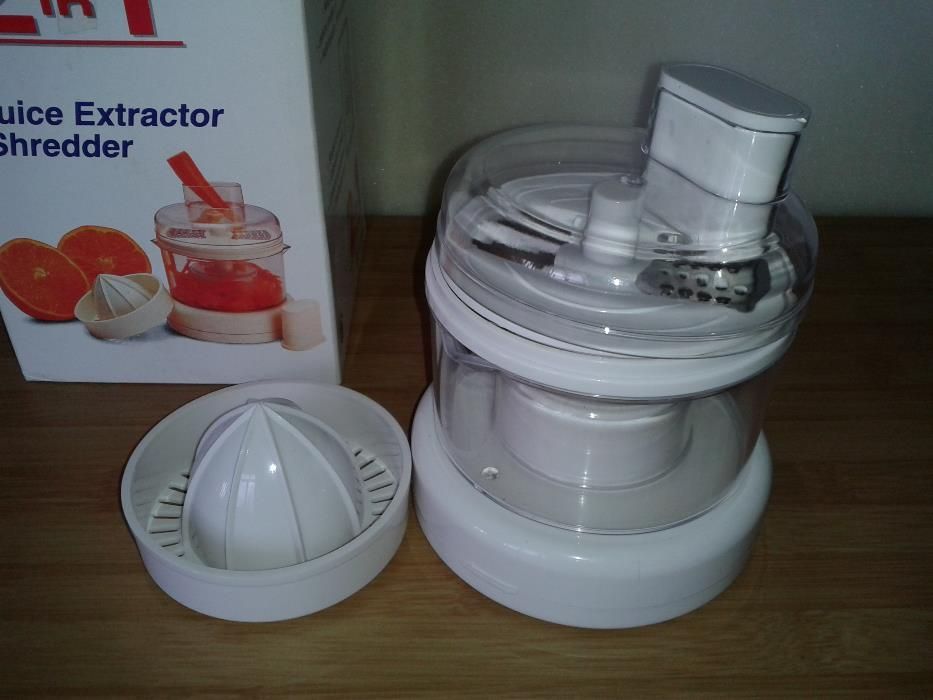 Storcator de fructe si legume "2 in 1 Juice Extractor/Schredder"6 Volt