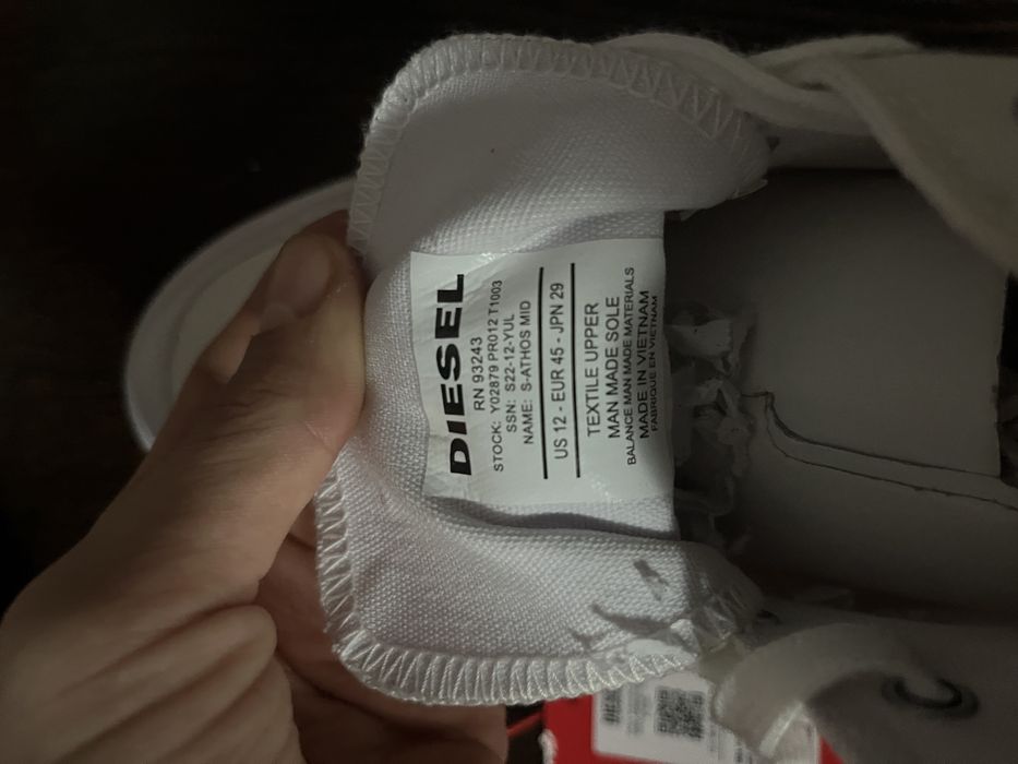 Adidasi DIESEL noi